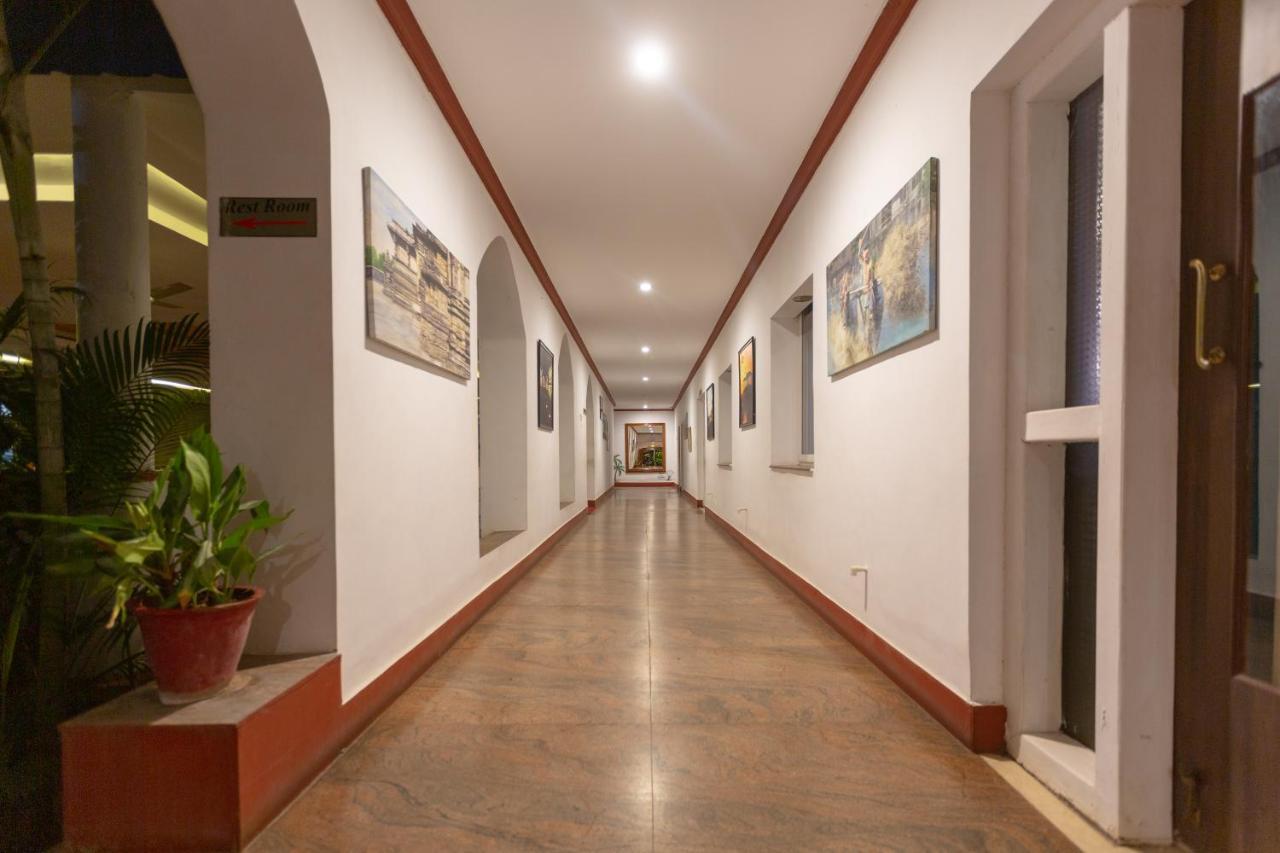 Kstdc Hotel Mayura Bhuvaneshwari Kamalapur Хампи Экстерьер фото