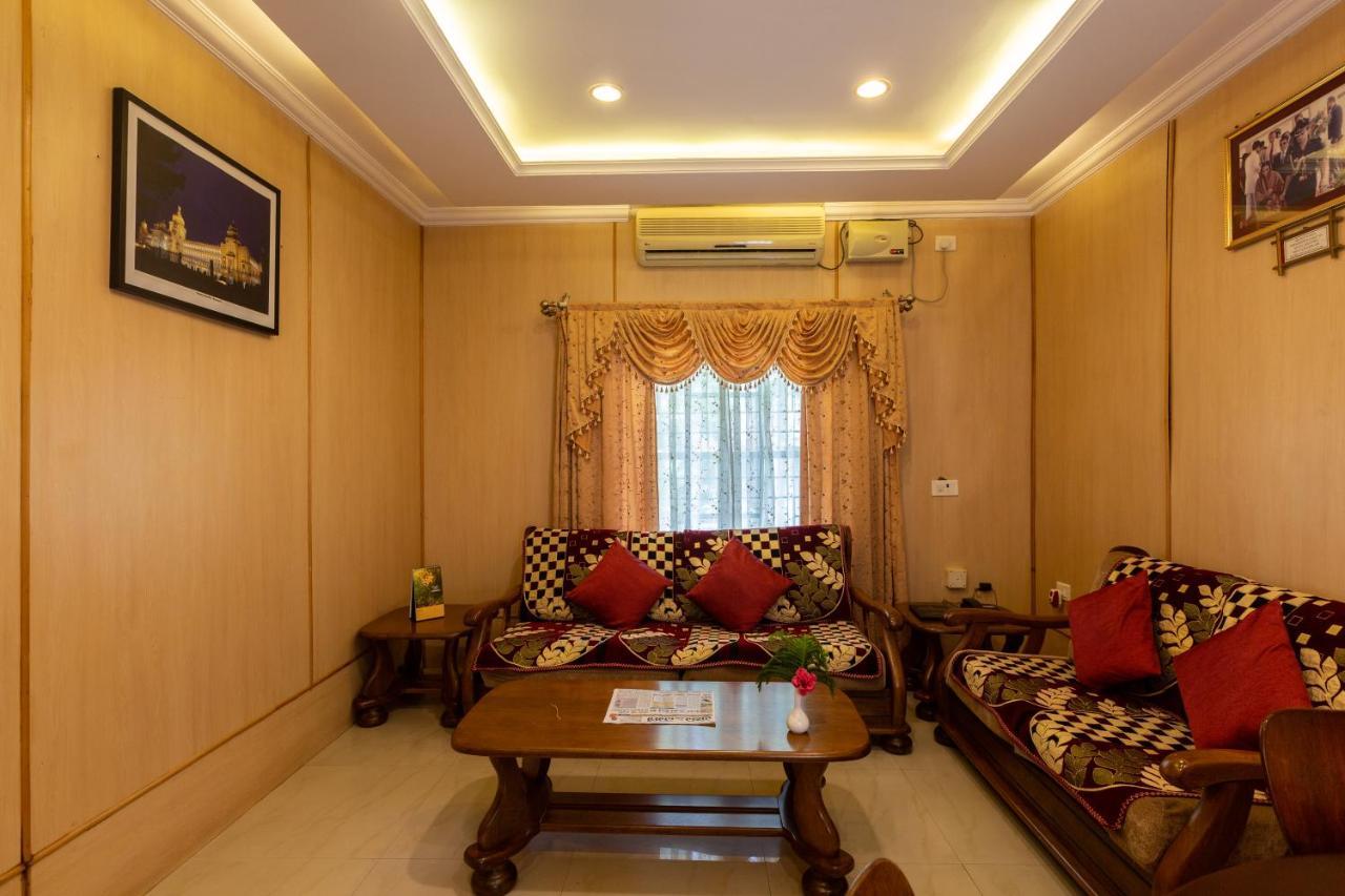 Kstdc Hotel Mayura Bhuvaneshwari Kamalapur Хампи Экстерьер фото