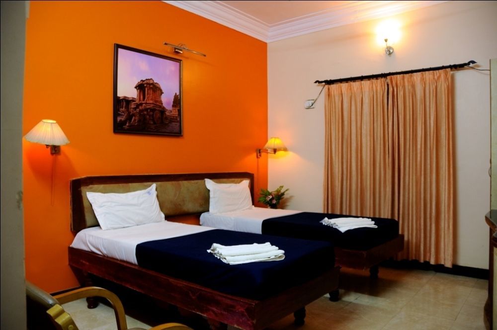Kstdc Hotel Mayura Bhuvaneshwari Kamalapur Хампи Экстерьер фото